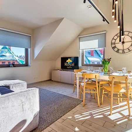 Royal Prestige Collection Z Prywatnym Jacuzzi - Stone Hill Z Basenem I Saunami 아파트