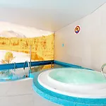 Royal Prestige Collection Z Prywatnym Jacuzzi - Stone Hill Z Basenem I Saunami 스클라르스카포렘바