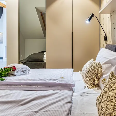 Royal Prestige Collection Z Prywatnym Jacuzzi - Stone Hill Z Basenem I Saunami Schreiberhau