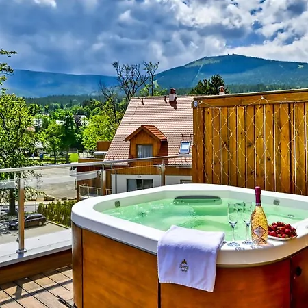 Royal Prestige Collection Z Prywatnym Jacuzzi - Stone Hill Z Basenem I Saunami