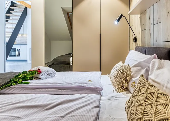 Royal Prestige Collection Z Prywatnym Jacuzzi - Stone Hill Z Basenem I Saunami Szklarska Poreba